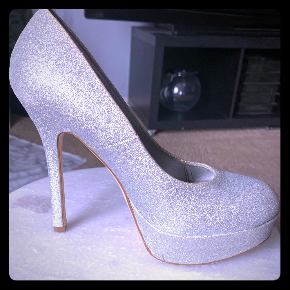 Silver glitter heel